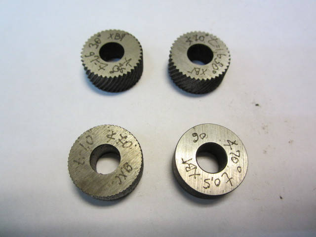 

Ролик накатка ф20мм, ширина 8мм, пос 6мм, шаг 0,6мм, косой левый