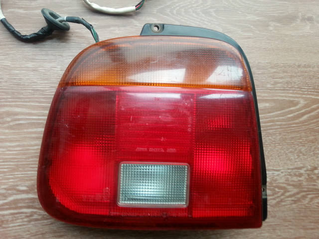 

Фонарь задний левый kioto 3308612L Suzuki Baleno Седан 1995-1999
