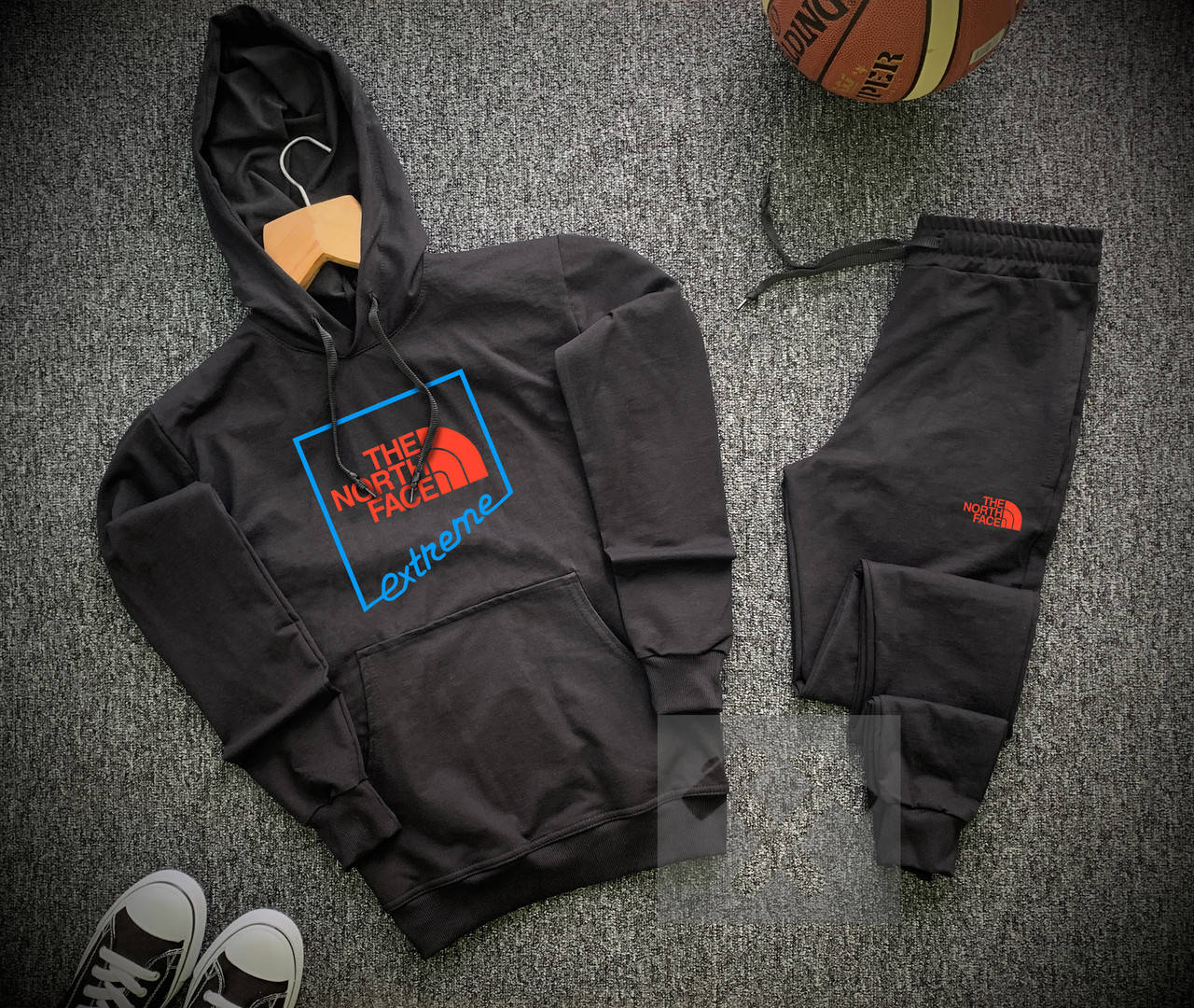 

Мужской спортивный костюм (THE NORTH FACE) 2020 U