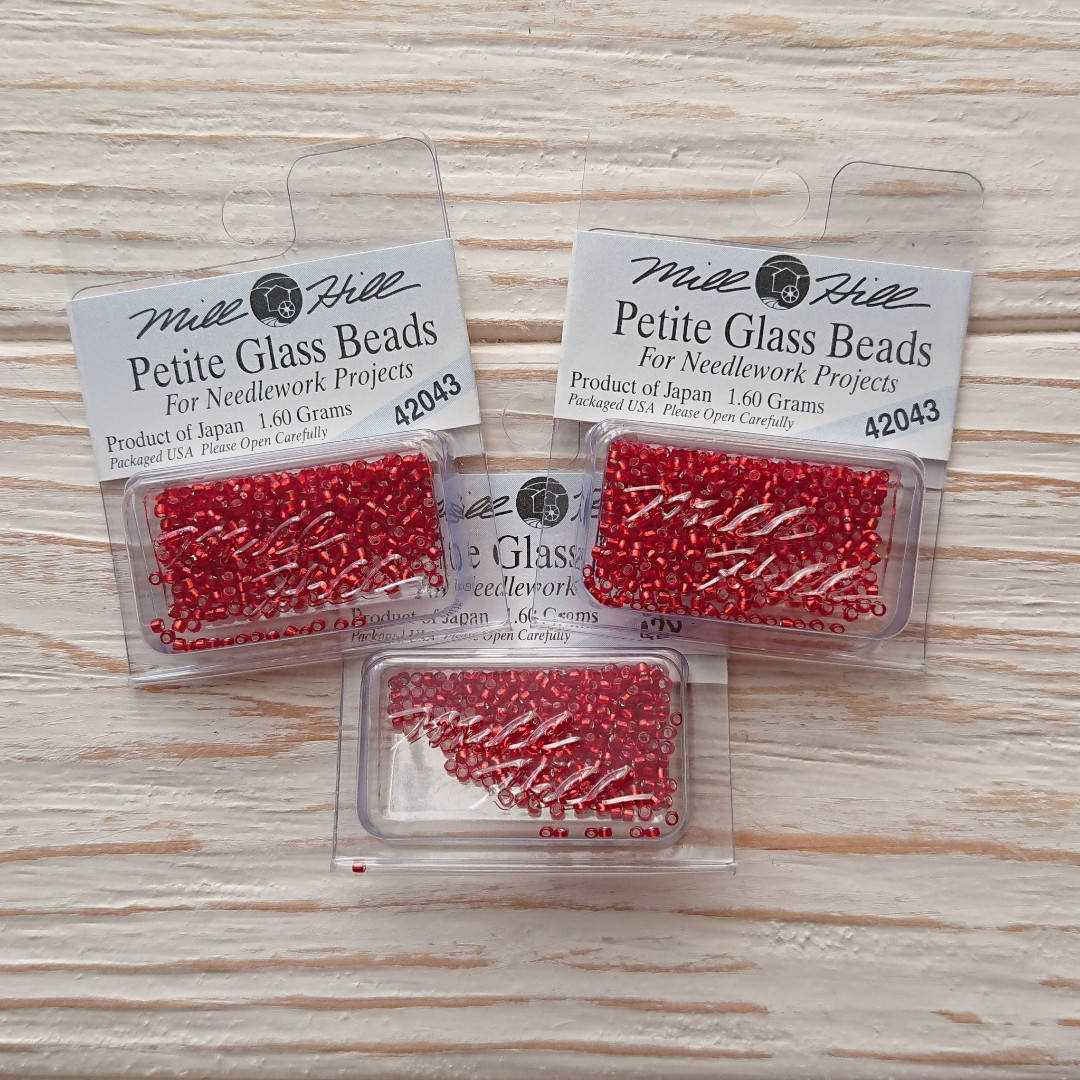 

Бисер Petite Glass Beads Mill Hill 42043