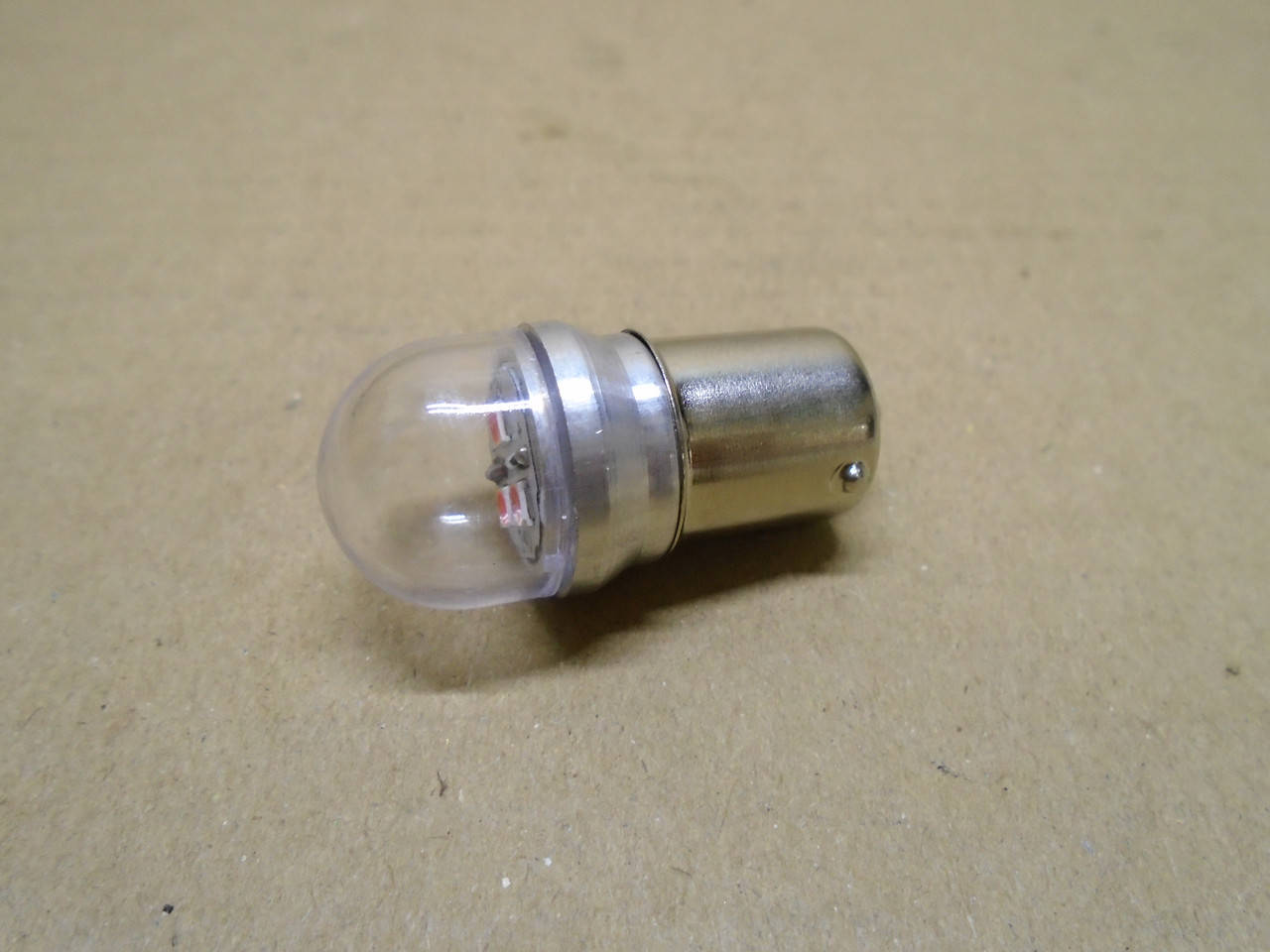 

Светодиодная лампа красная стопов, габаритов 12В/24В R5W