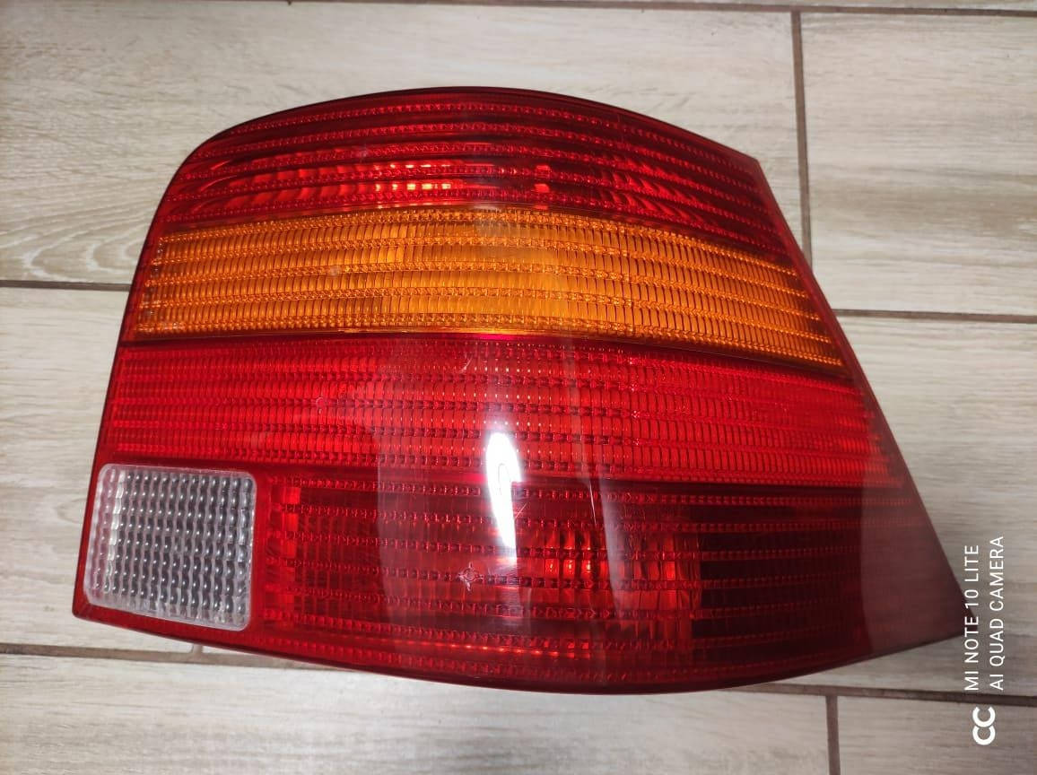 

Б/У Фонарь задний правый правый Volkswagen Golf 4/ Фольцваген Гольф 4 , 1J6 945 096 Q