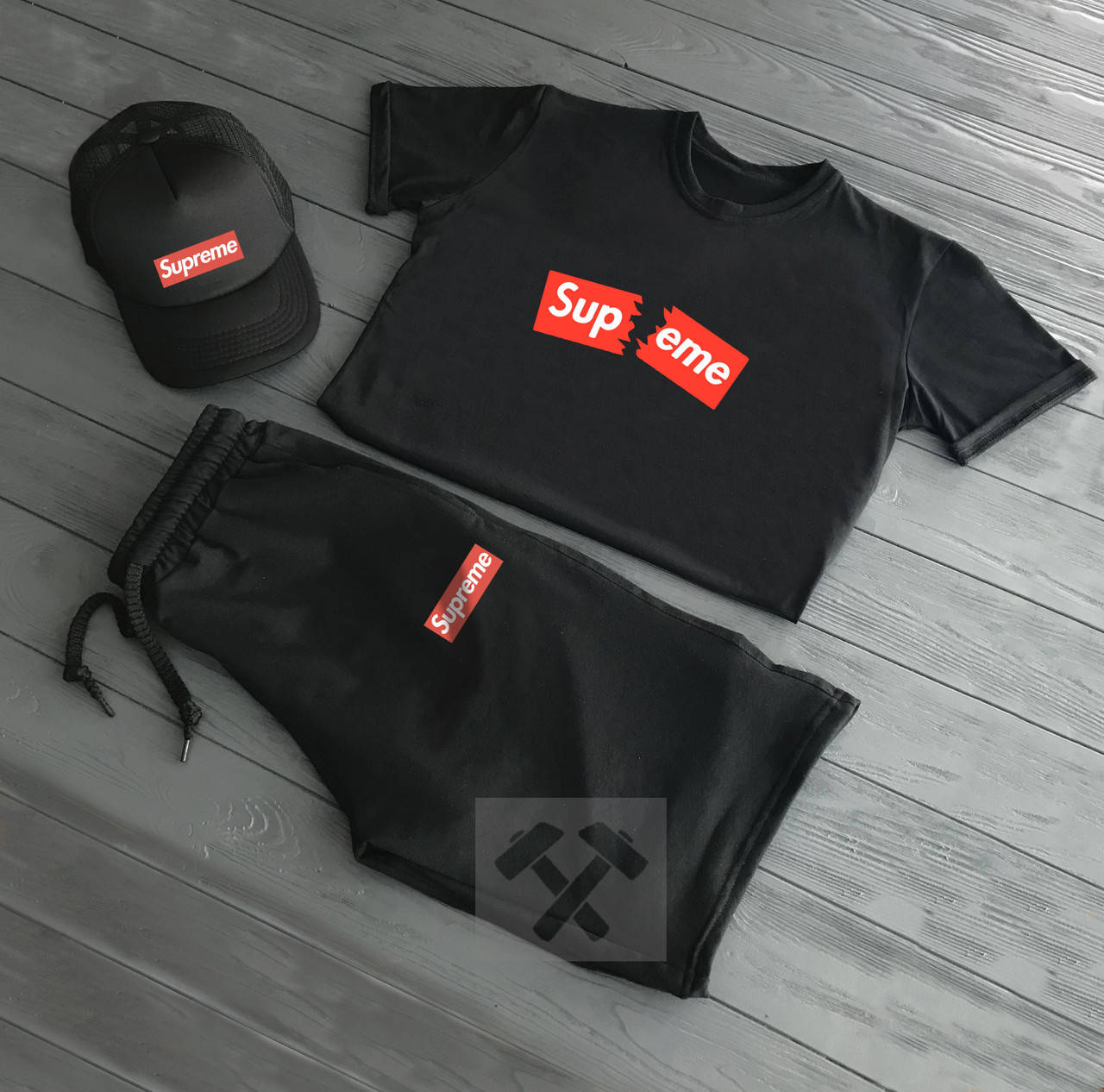 

Мужской костюм тройка кепка футболка и шорты Суприм (Supreme), летний мужской костюм, S