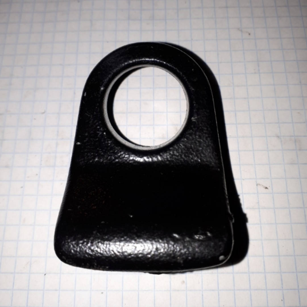 

Ручка задней ляды крышки багажника + кронштейн Славута ЗАЗ 1103