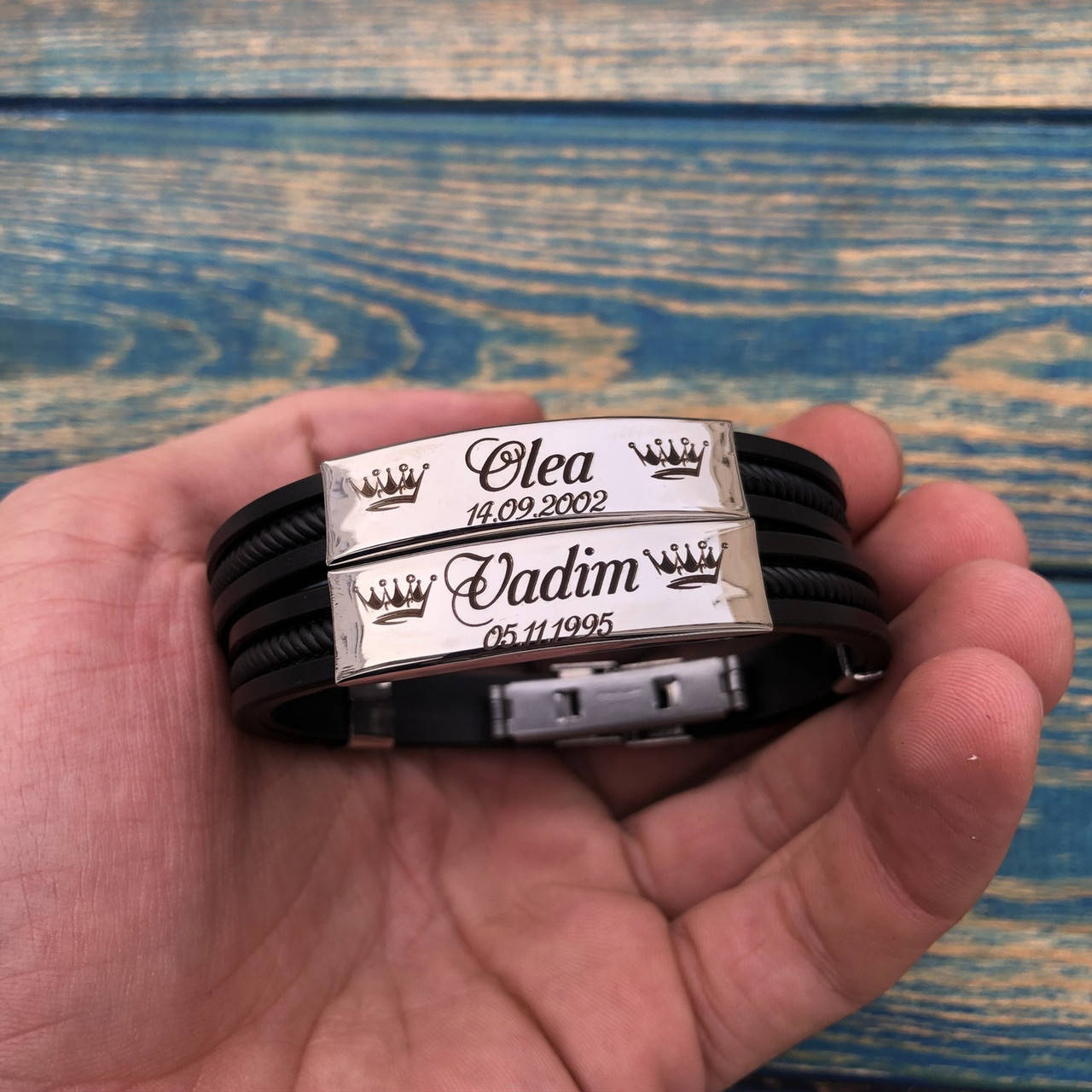 

Браслет с гравировкой на заказ. Силикон + сталь