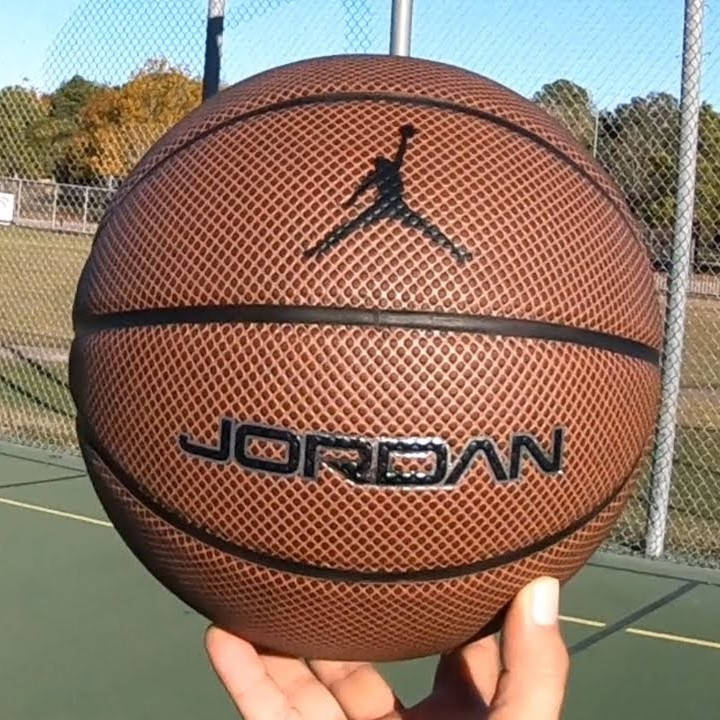 

Мяч баскетбольный Jordan Legacy размер 7 композитная кожа для игры зал-улица