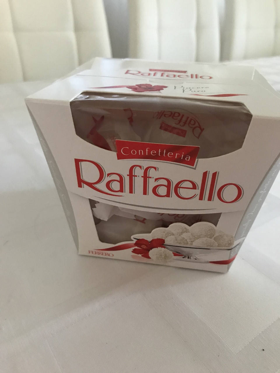 

Конфеты Raffaello 150г Польша