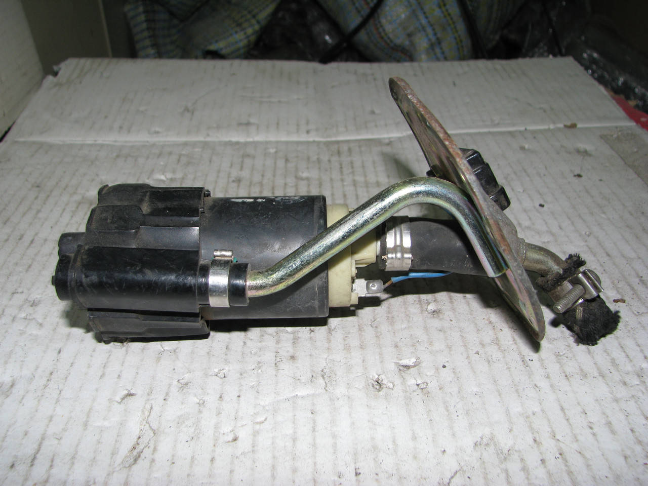 

Б/у насос топливный Opel Corsa A/Kadett E 1.0-1.6ми 1990-1993, BOSCH 0580453509