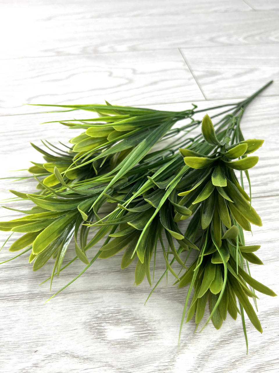 

Искусственный пластиковый куст.Куст для декора.