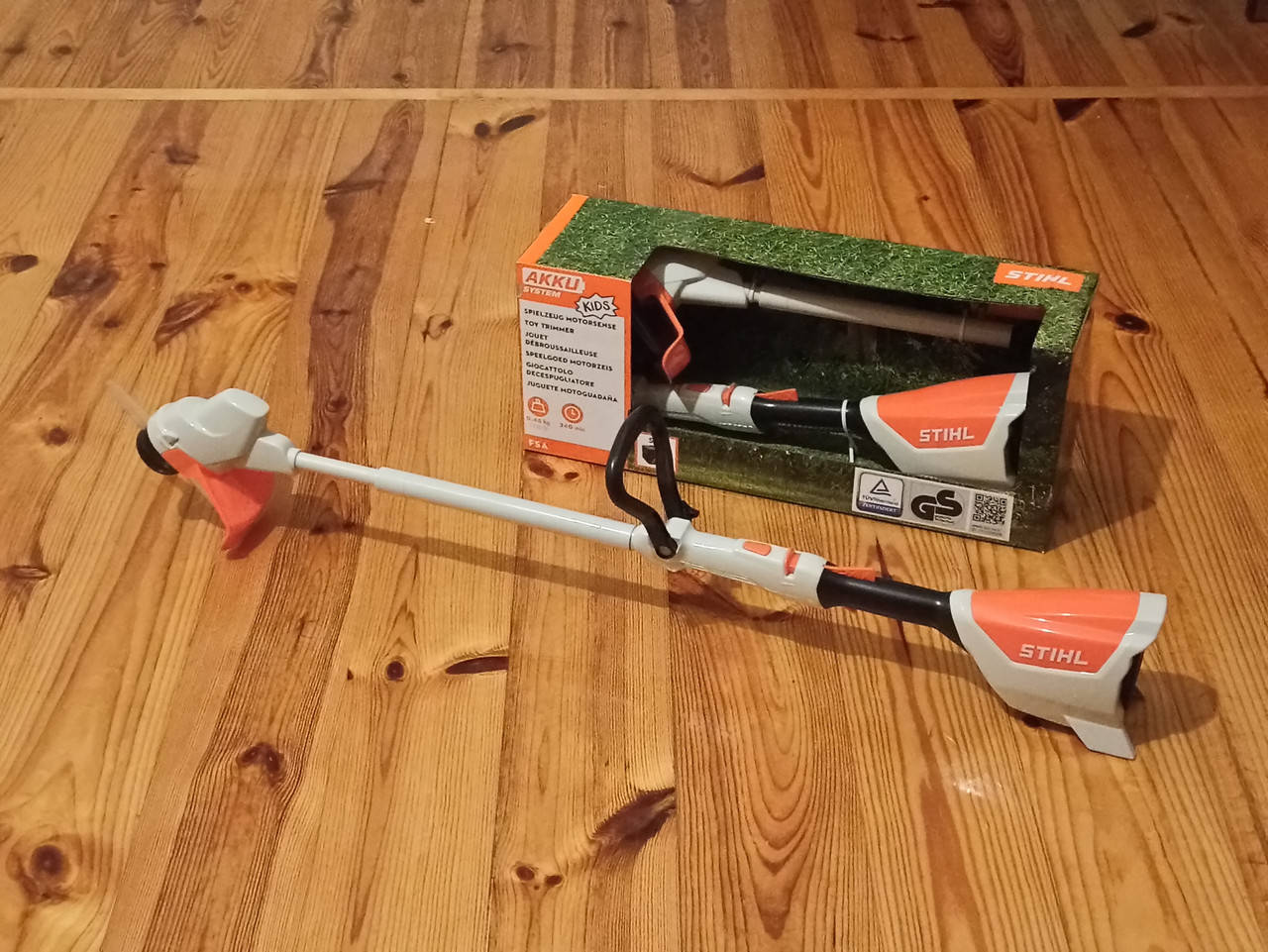 

Детская мотокоса STIHL на USB аккумуляторе (Штиль на Микро ЮСБ)