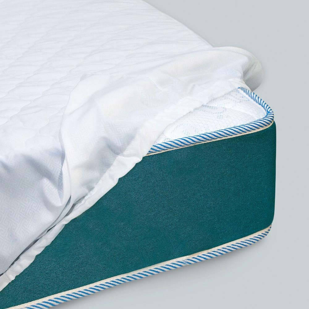 

Наматрасник с бортами стеганый Viluta 180x200х25 Белый