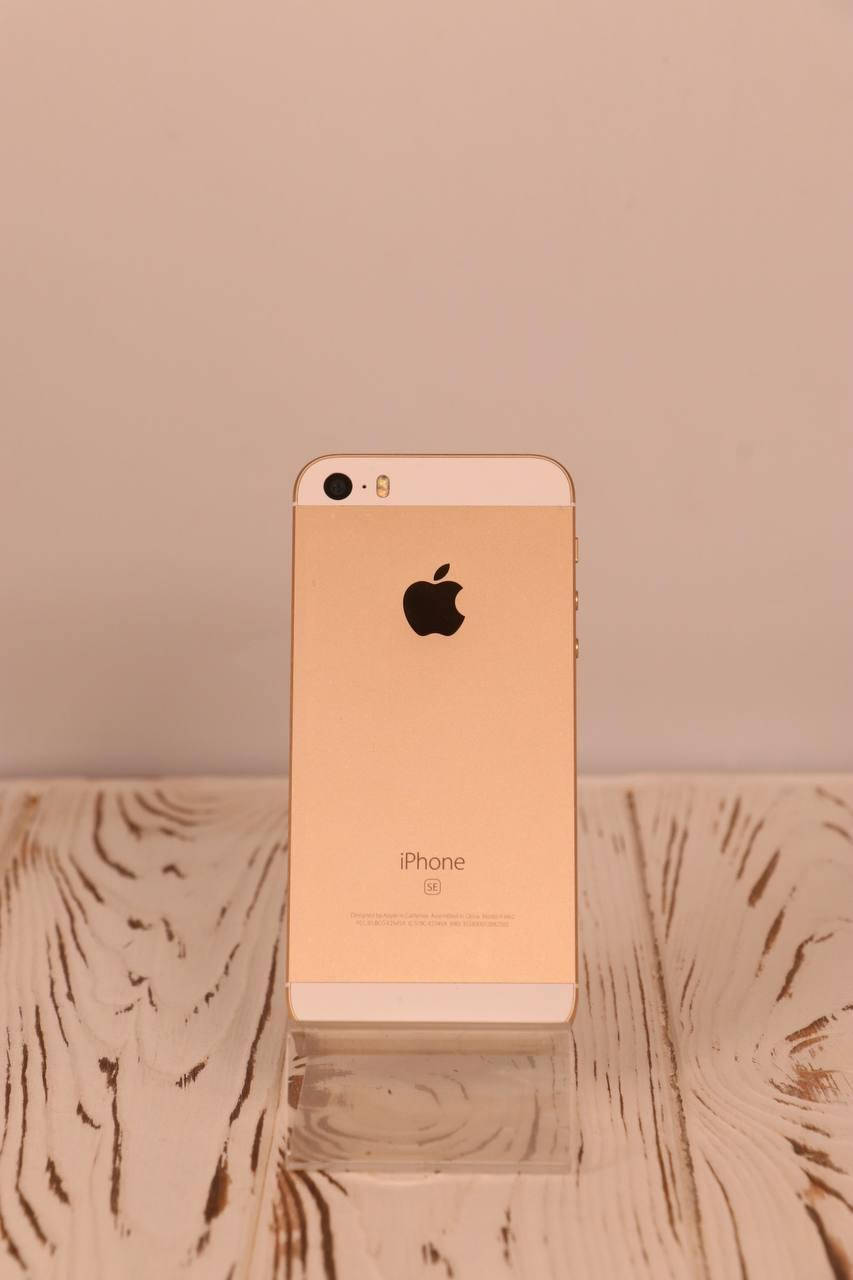 

Apple iPhone SE 1st generation 16GB Gold Neverlock
