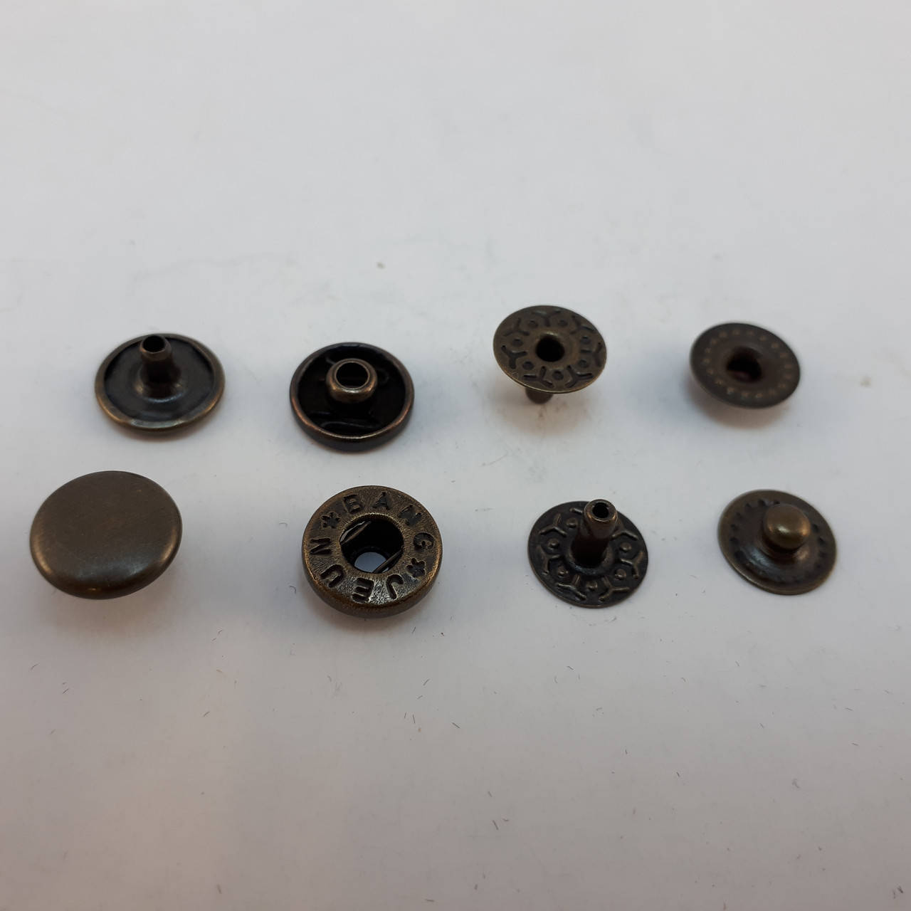 

Кнопка Альфа 10мм Антик VT-2 (720шт.)