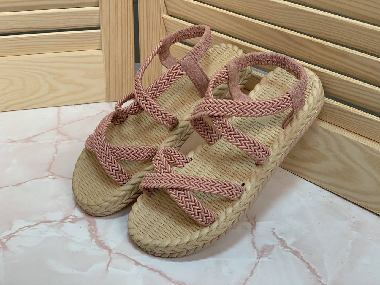 

Женские летние пляжные сандалии, легкие, фабричный Китай, в наличии размер 39