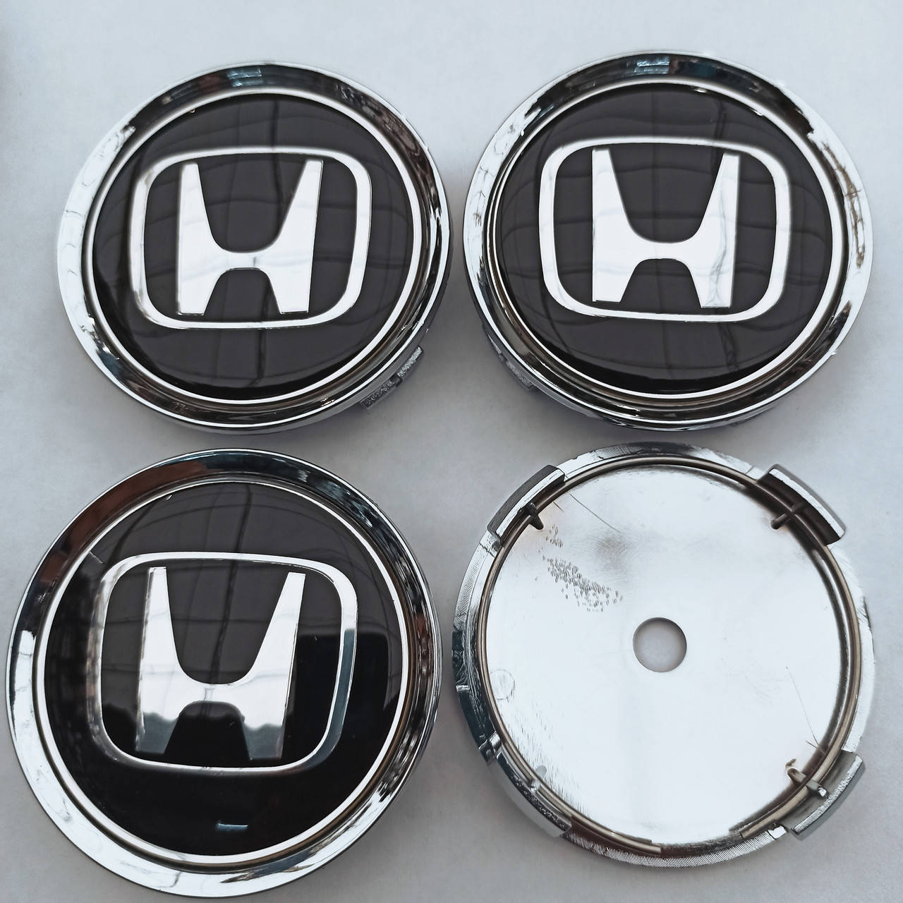 

Колпачки в диски Honda 70-74 мм черные