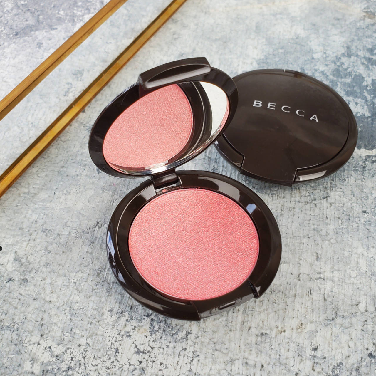 

Румяна Becca Shimmering Skin Perfector Luminous Blush (Camellia) 2.48 g