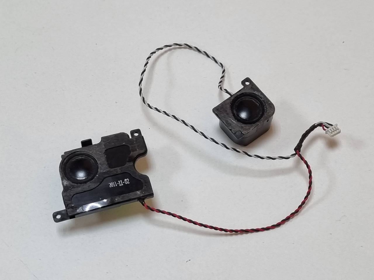 

Динамики Samsung NP300, NP300E