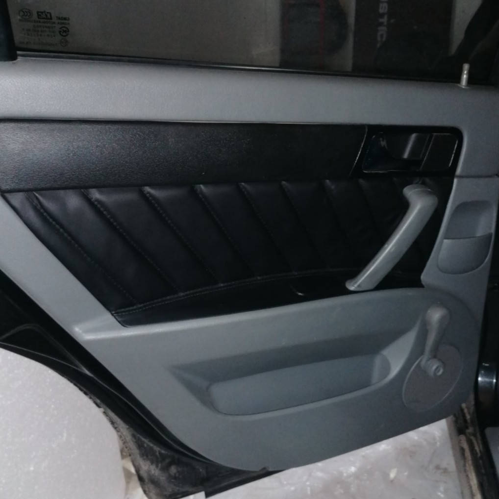 

Обшивки вставок карт Лачетти Lacetti седан (В линию Стеганые)