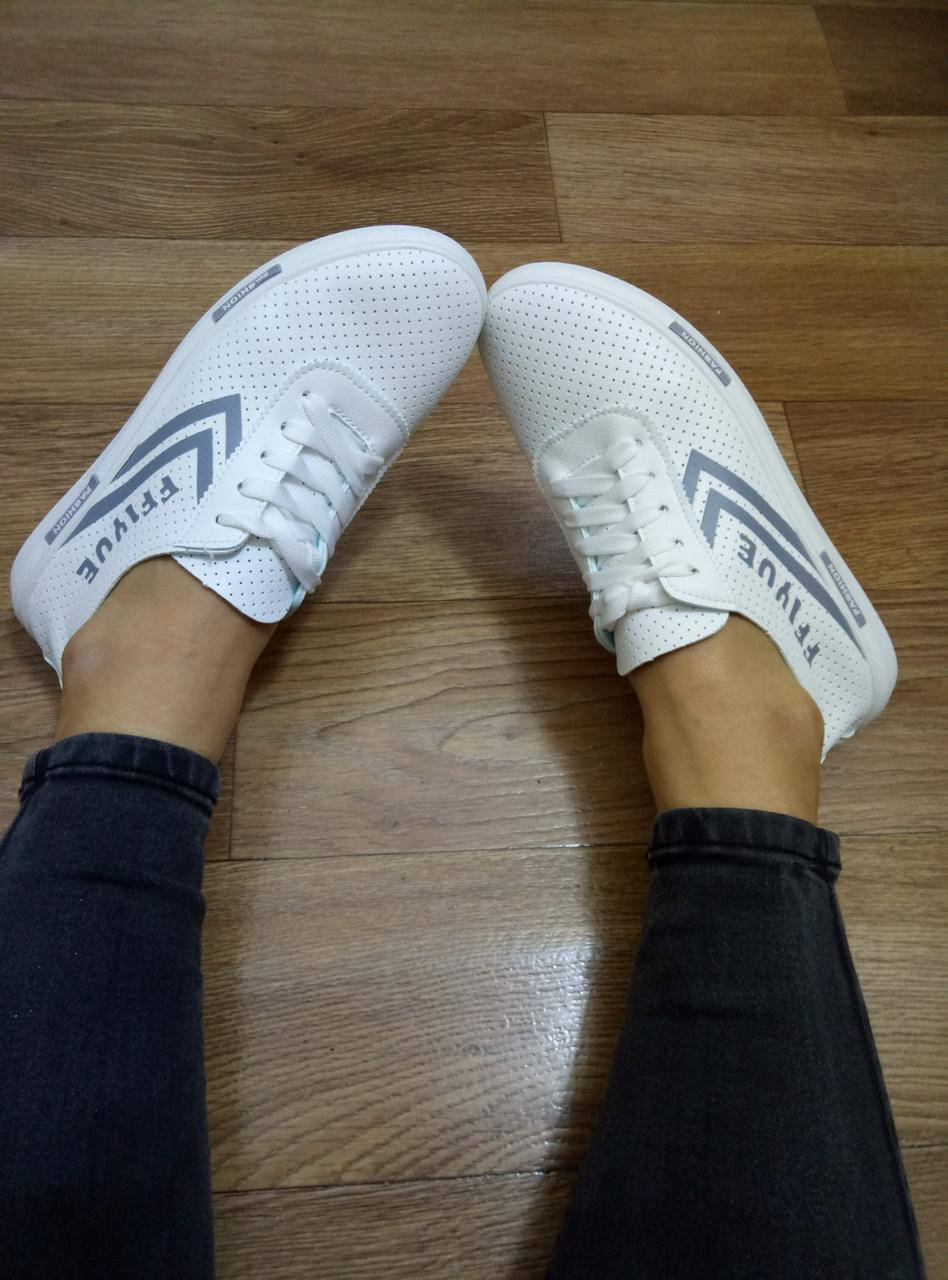 

Летние белые женские кроссовки дышащие 36-41