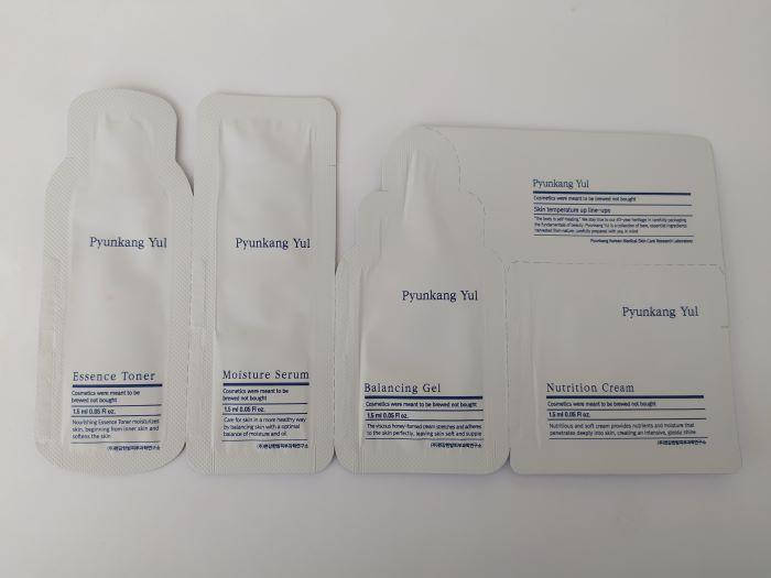 

Набор пробников Pyunkang Yul Sample Pouch 1