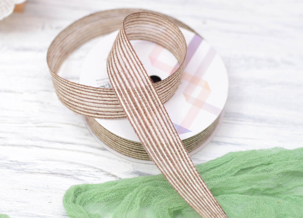 

Декоративная лента -мешковина 3 см. Коричневая