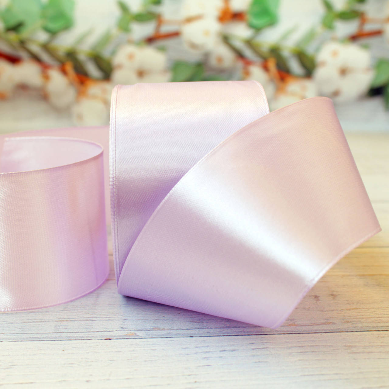 

Лента атласная однотонная / цвет БЛЕДНО-СИРЕНЕВЫЙ / ширина 5,0 см / бобина 23 м