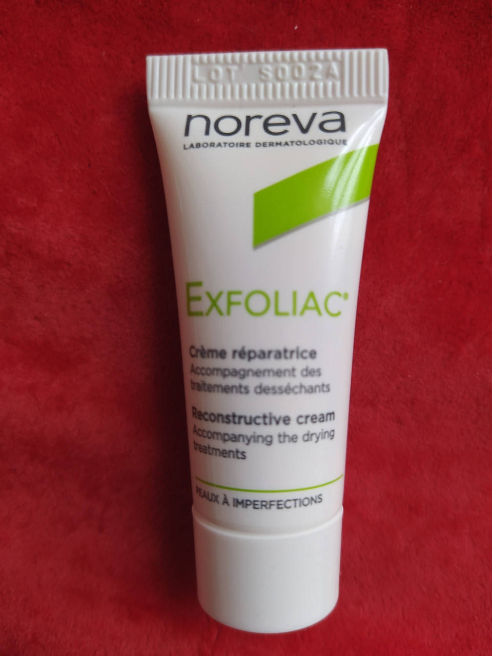 

Восстанавливающий увлажняющий крем Норева Эксфолиак Noreva Laboratoires Exfoliac Cream Reparatrice