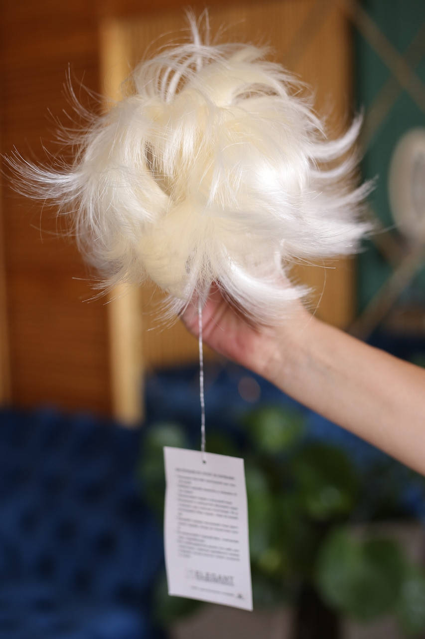 

Шиньон на крабе Elegant накладка "рожки" длина 15 см ультра блонд