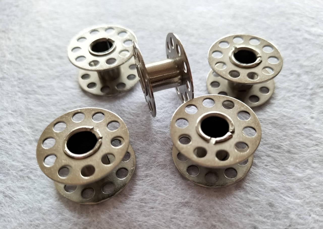 

Шпульки бытовые металл/хром с отверстием