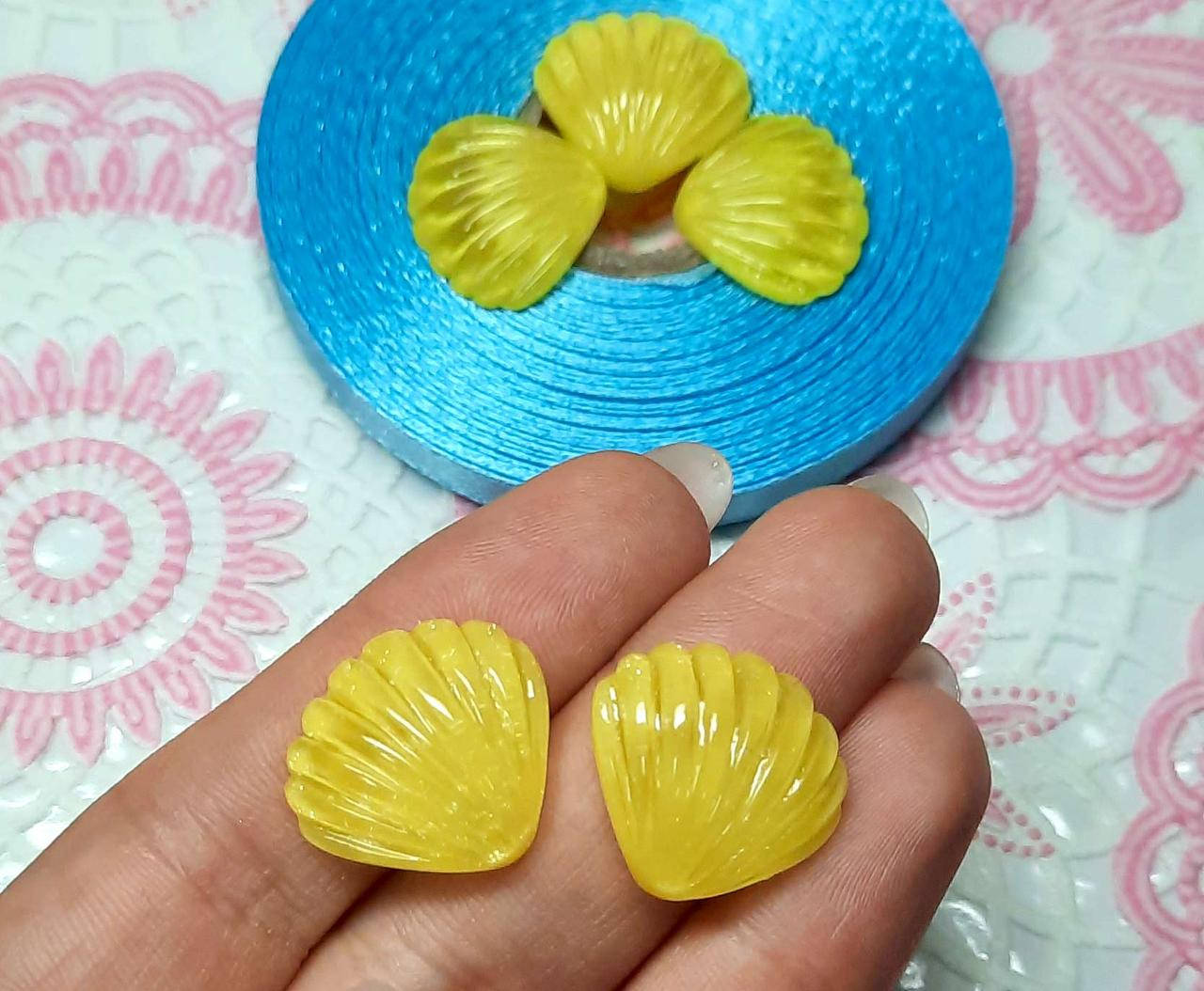

5шт, Кабошоны, серединки "Желтая ракушка"