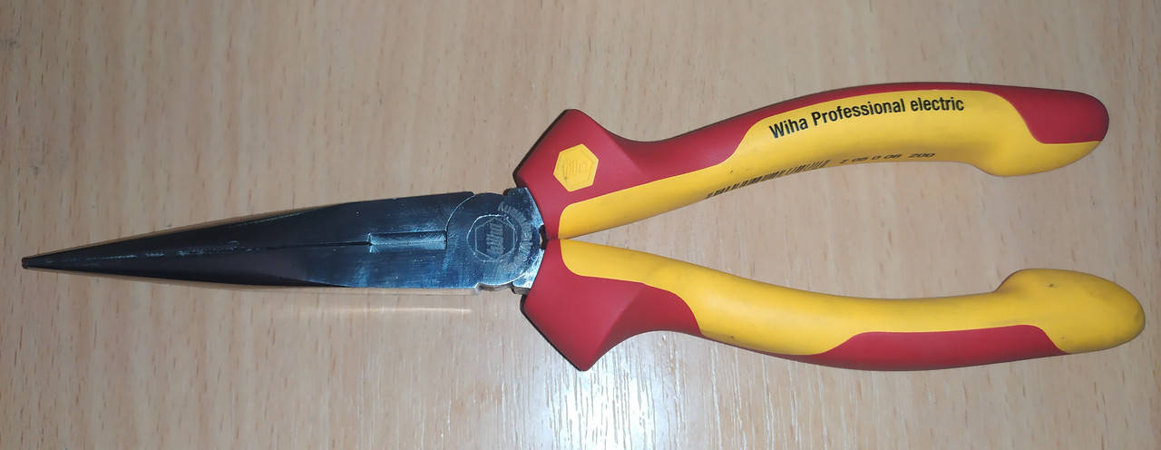 

Тонкогубцы диэлектрические Wiha Professional Electric 200 mm.