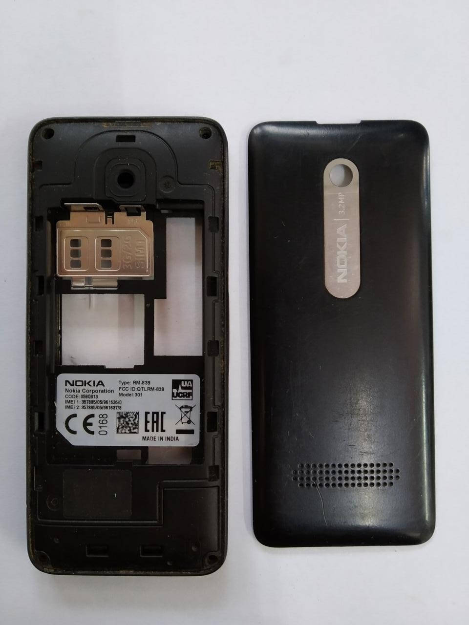 

Корпус оригинальный б.у для телефона Nokia Asha 301