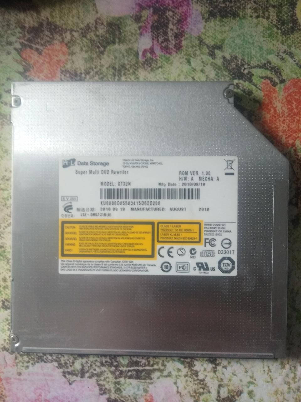 

Оптический привод для ноутбука DVD-RW SATA GT32N