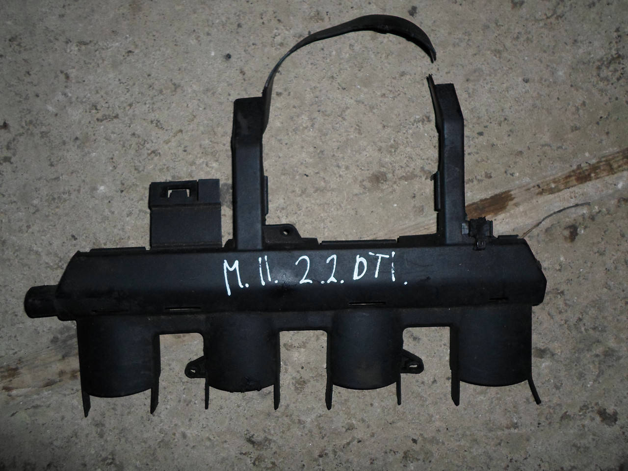 

Декоративная накладка двигателя Renault Master II 1998-2010