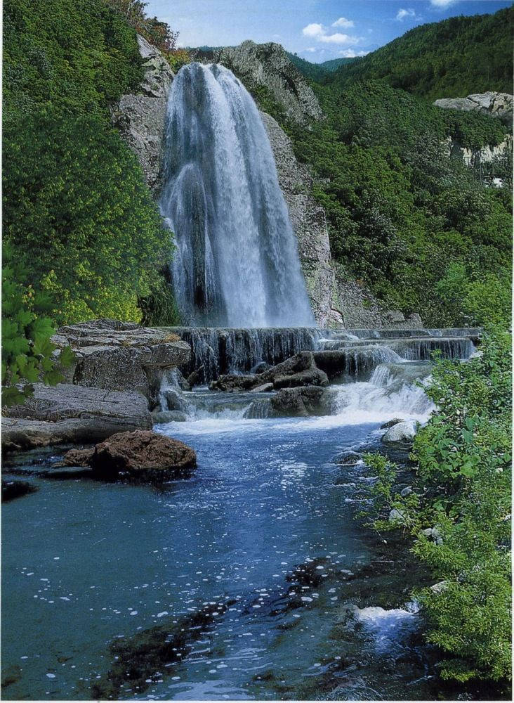 

Фотообои Хрустальный поток 134*194 (8лист) (Обои)