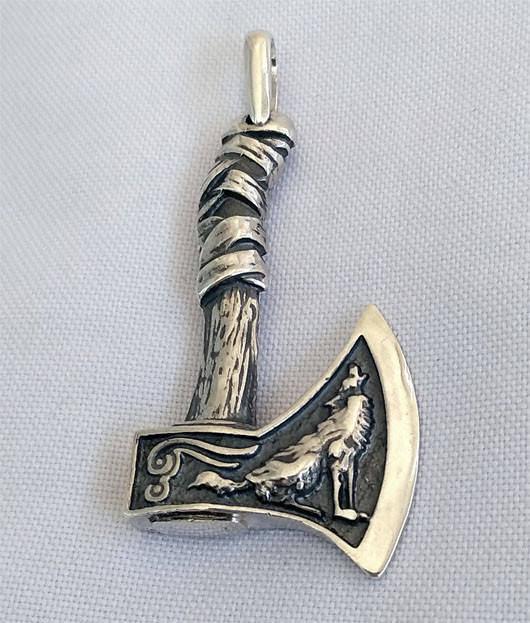 

Секира Перуна с волком и птицей (оберег двусторонний) славянский оберег из серебра 925-ой пробы: