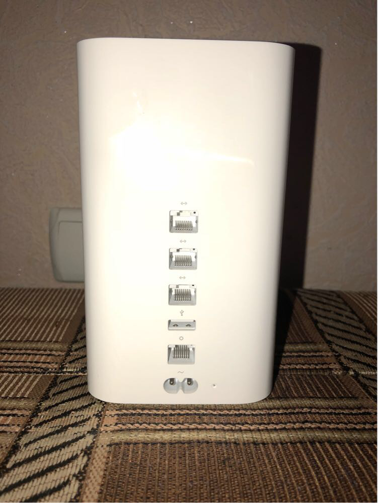 

Apple AirPort Time Capsule A1470 МE177LL/A 2Tb США (2.4 GHz and 5 GHz)