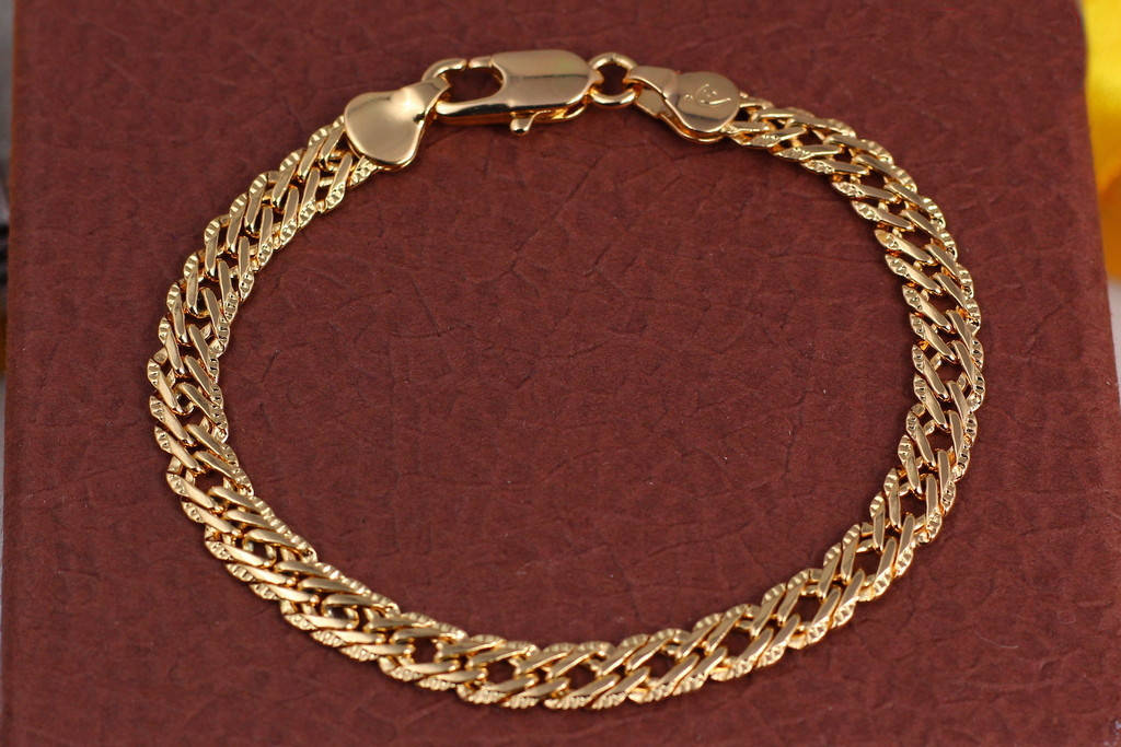 

Браслет Xuping Jewelry ромб с огранкой 21 см 5 мм золотистый
