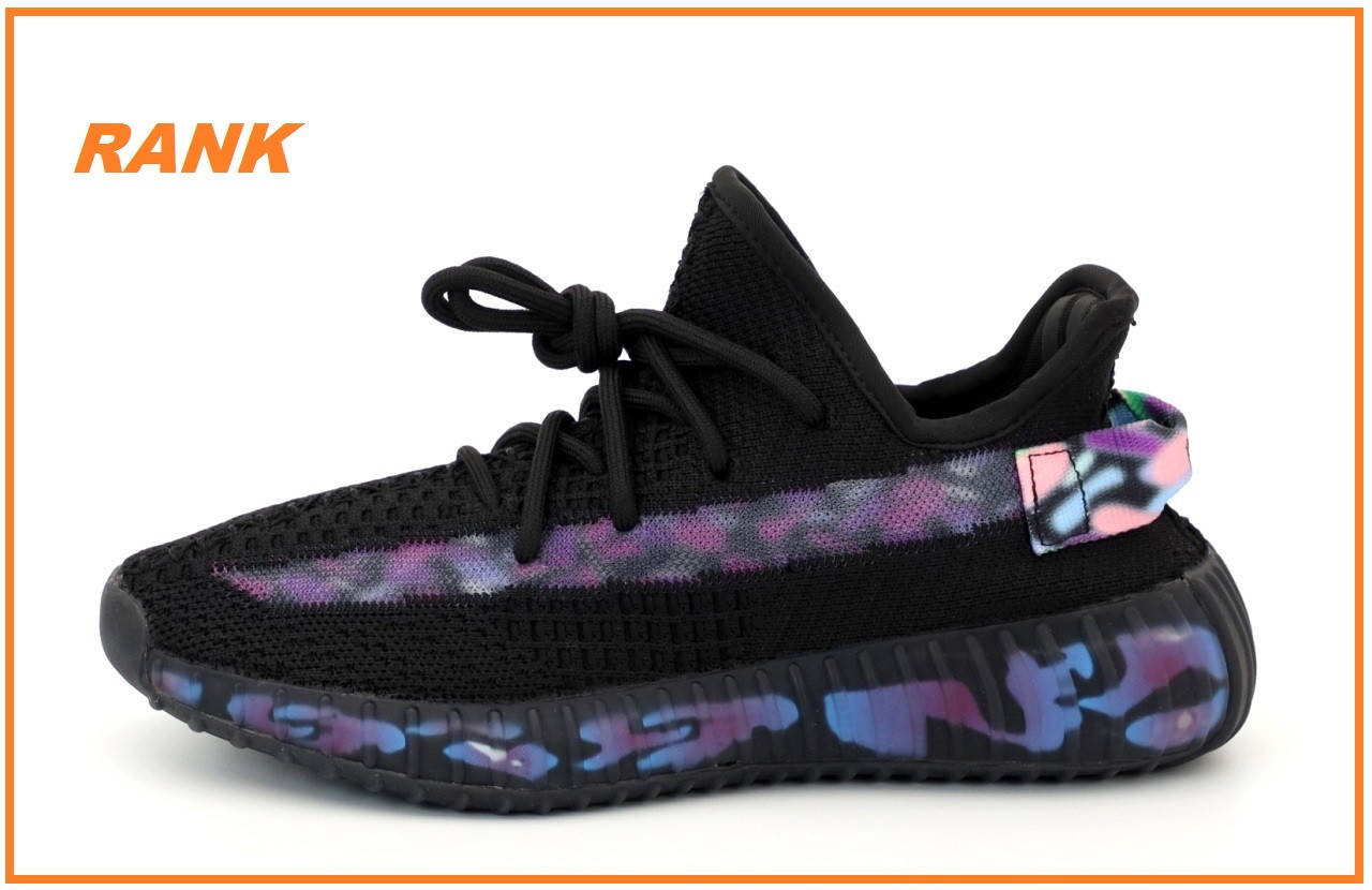 

Кроссовки женские Adidas Yeezy Boost 350 в стиле Адидас Изи Буст 350 черные с фиолетовым рефлектив вставки, Черный