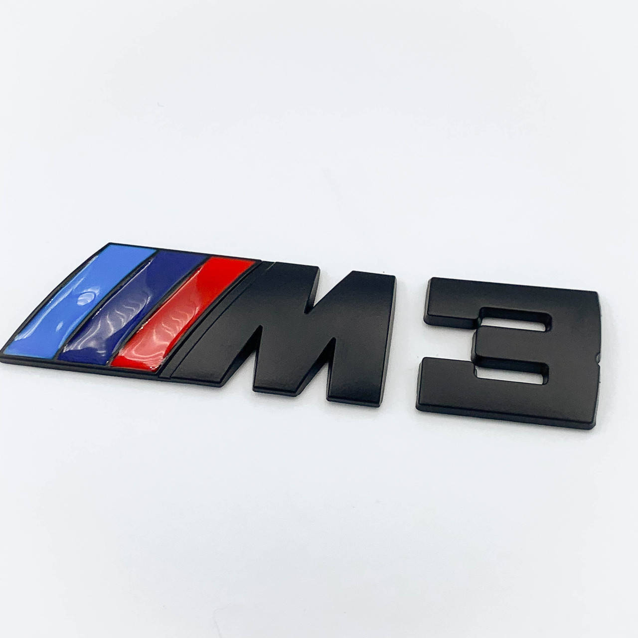 

Металлическая эмблема BMW M 3 (БМВ) на багажник (8.3 X 3.2CM) Черная (LB-035)