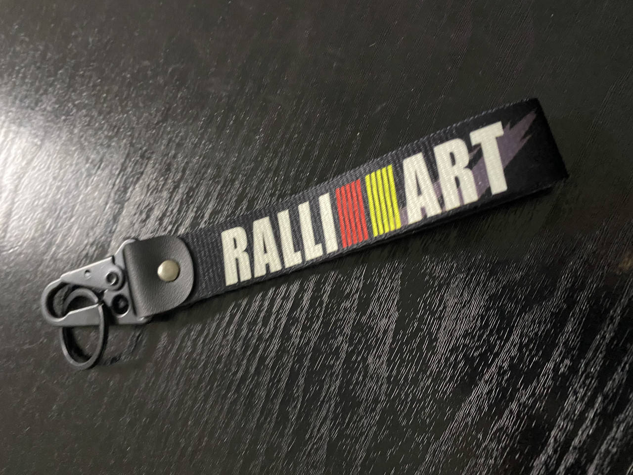 

Ralli Art брелок