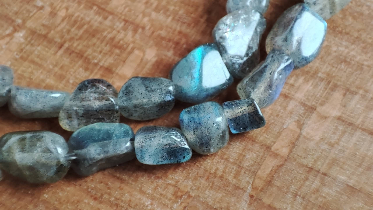 

Лабрадор заготовка 6мм*8мм(бусины на нити)