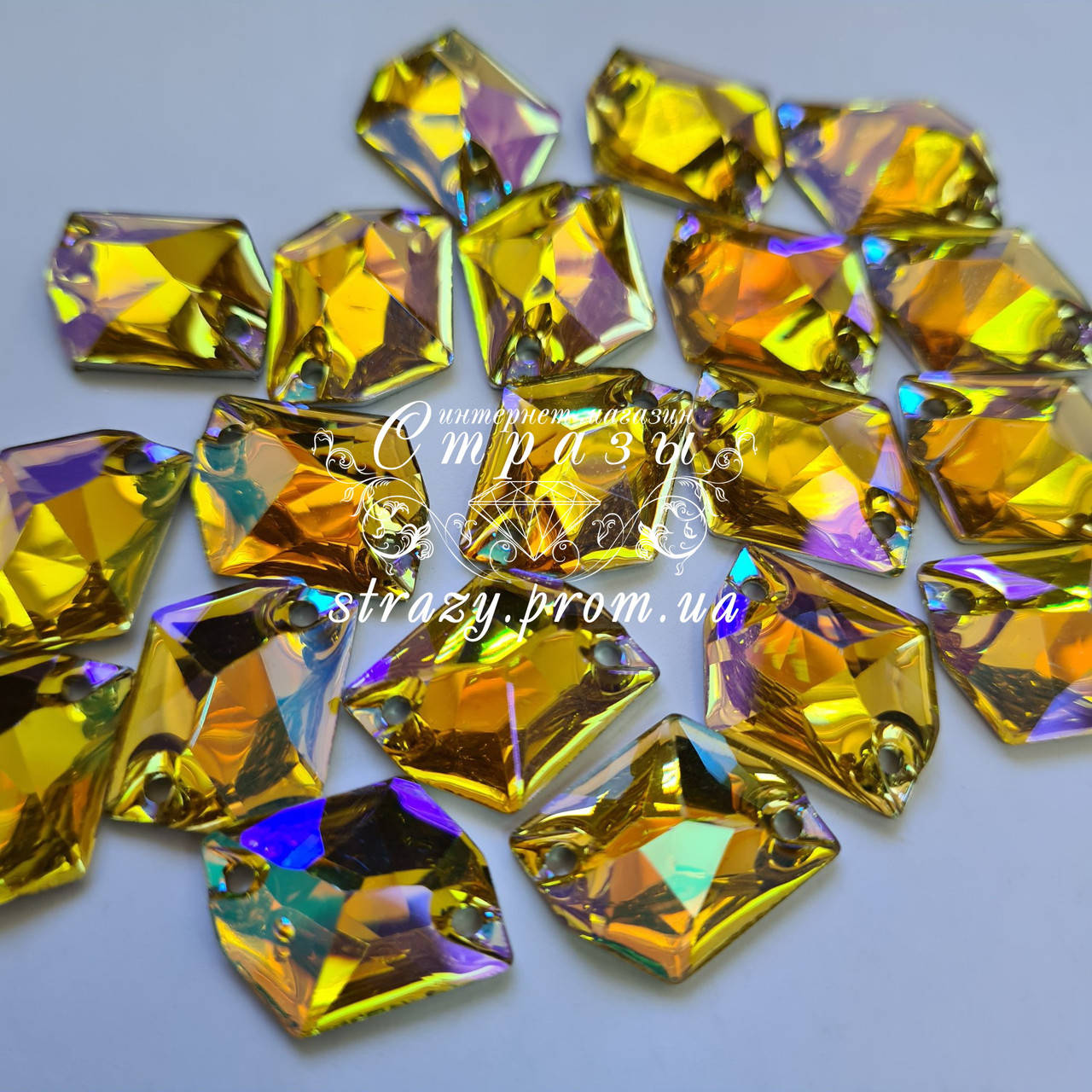 

Стразы пришивные Космик 16х21мм. Акрил Citrine AB