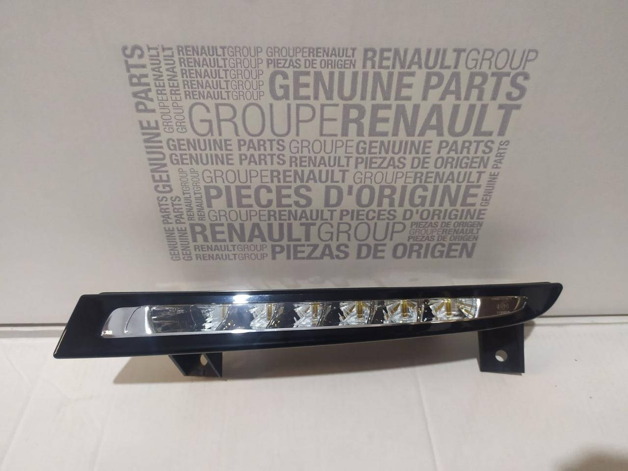 

Дневные ходовые огни (правый) Renault Megane 3 (2012-2014) Оригинал 266002887R Рено Меган 3