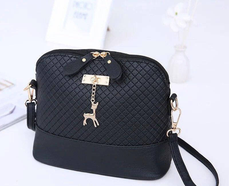 

Женская маленькая сумка через плечо Бэмби Черная, Черный