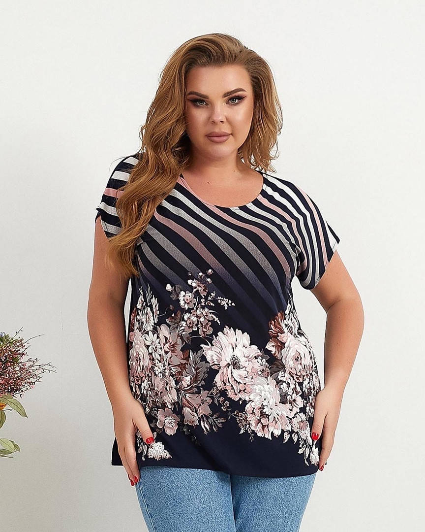 

Жіноча літня блуза. Розміри: 54,56,58,60 60, Голубой