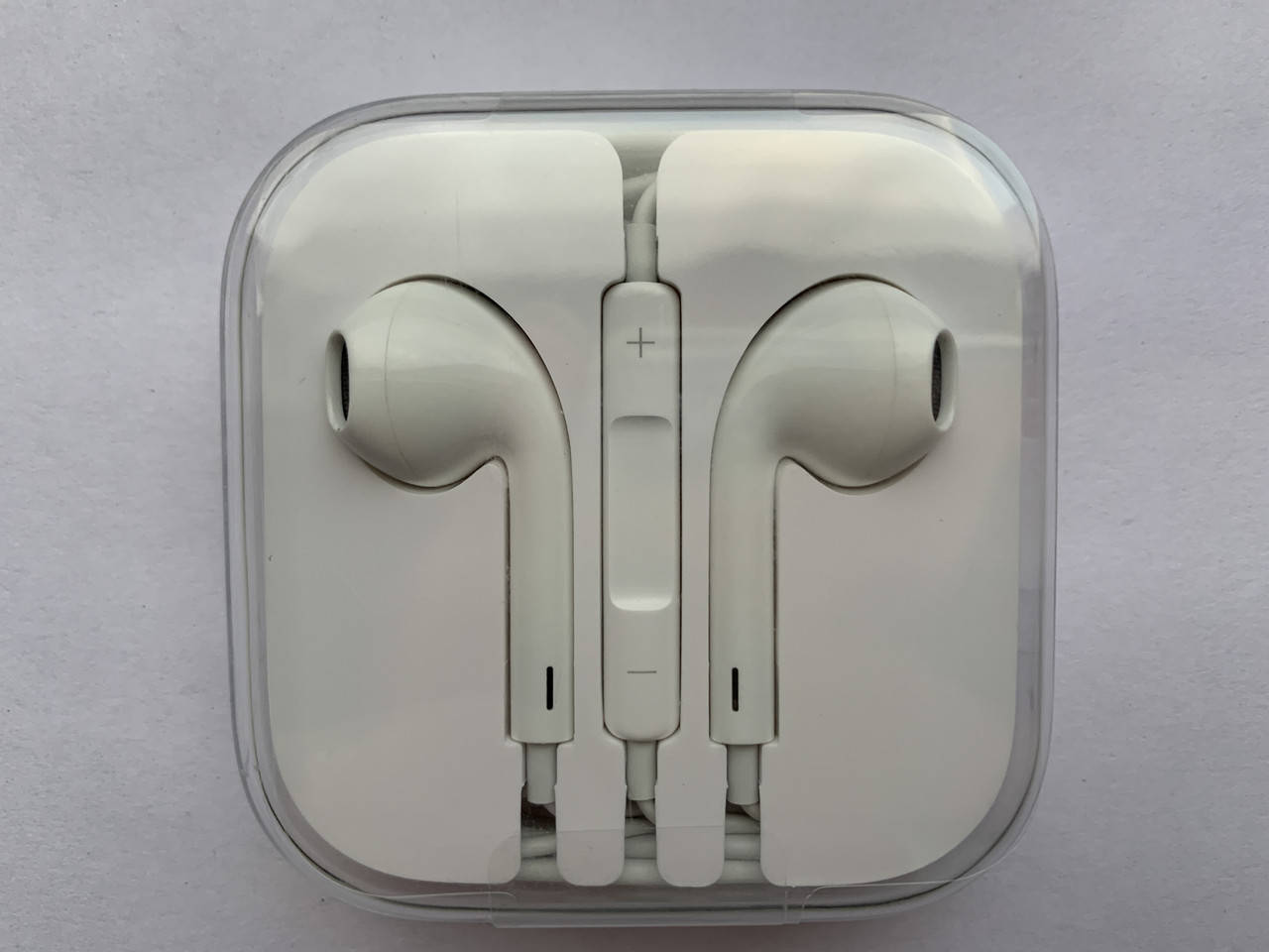 

Наушники Apple EarPods with Remote and Mic (ZKMNHF2ZMA)