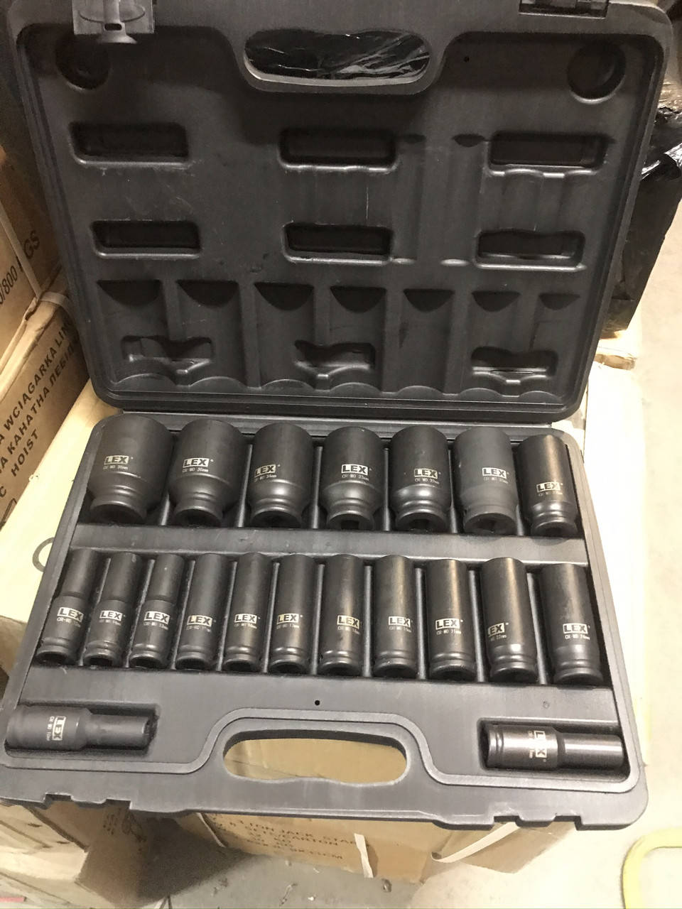 

Набір головок до гайковерта LEX 1/2" 10-38 MM 20шт