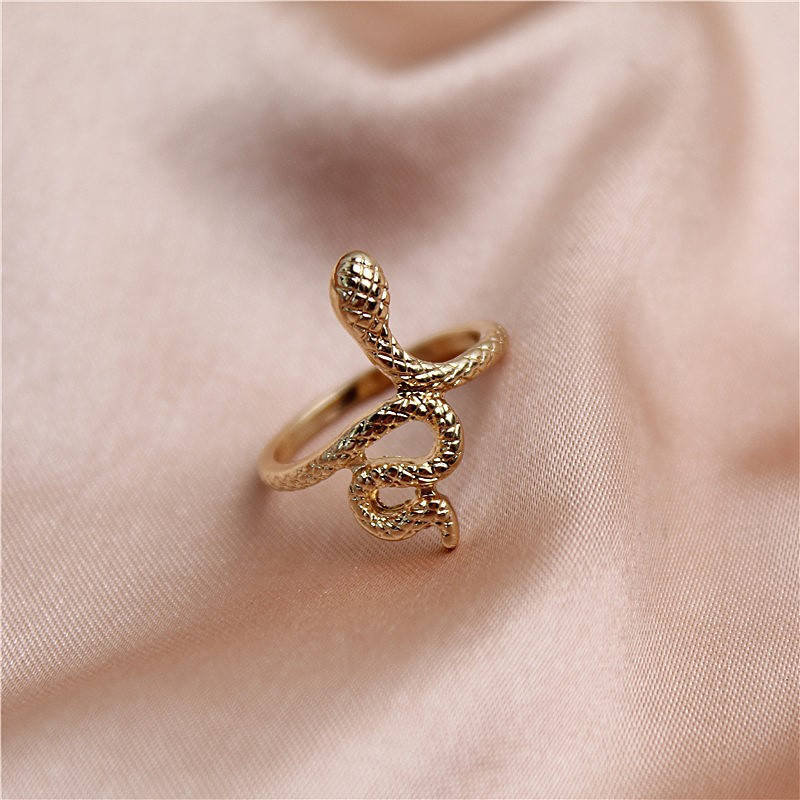 

Кольцо змея золотистое бижутерия недорого