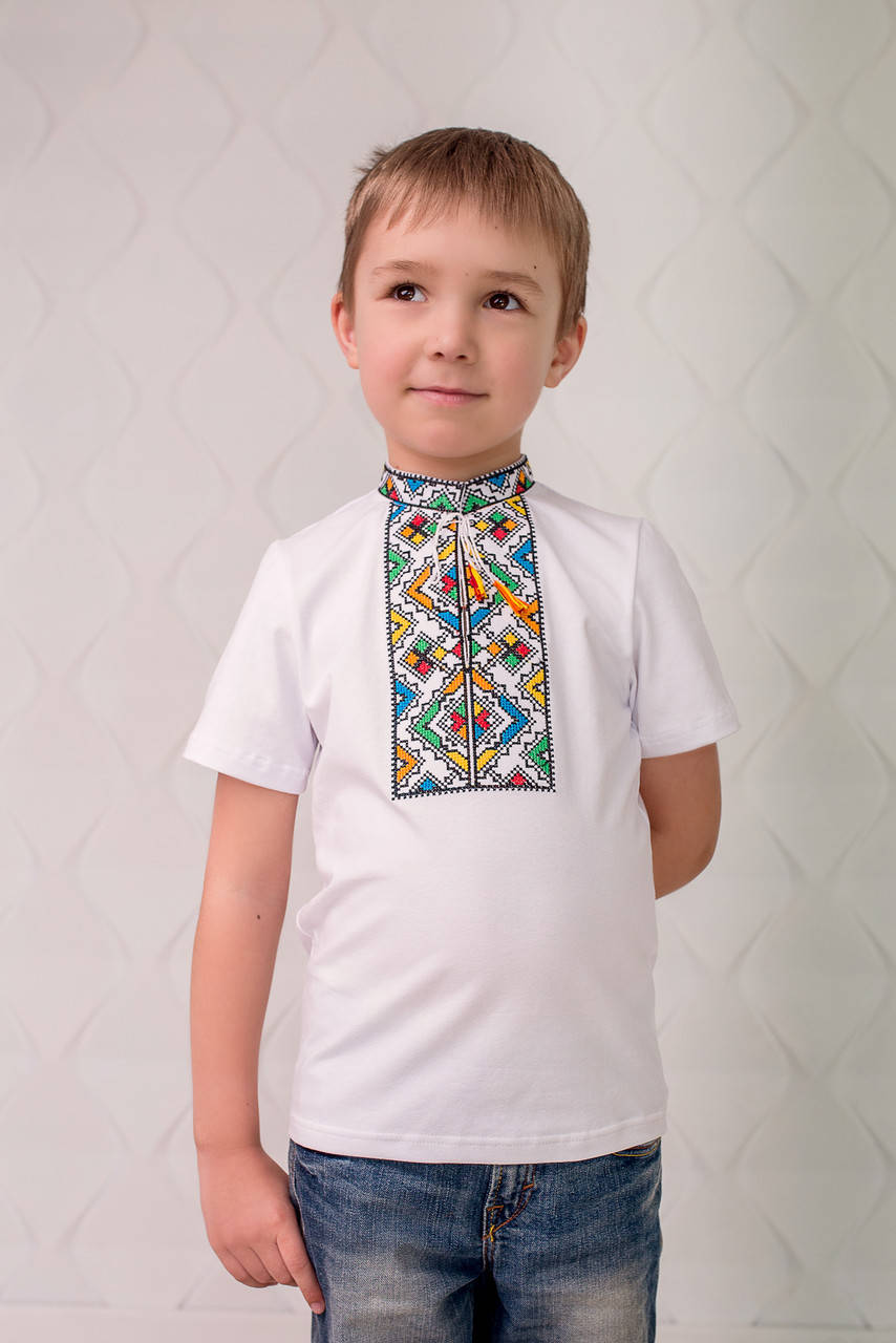 

Вышиванка для мальчика Радуга